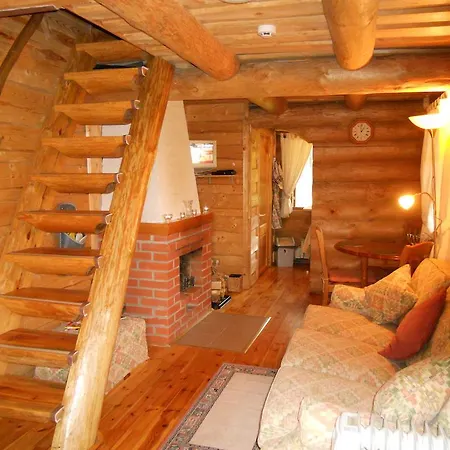 Brīvdienu mājas Forest Edge Lodge Riga